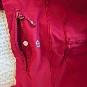 Lululemon size 4